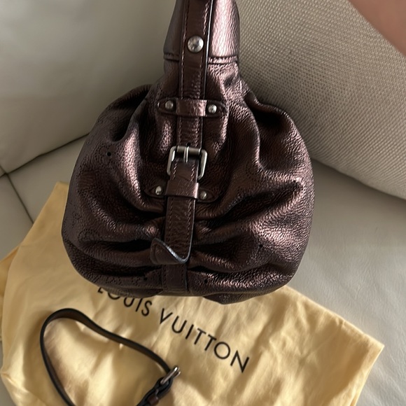 Louis Vuitton Mahina XS Shoulder Bag Mordre - Picture 5 of 16